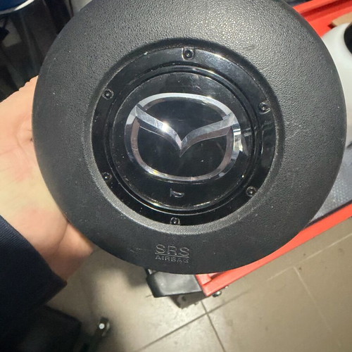 Mazda mx5 airbag used with one connector