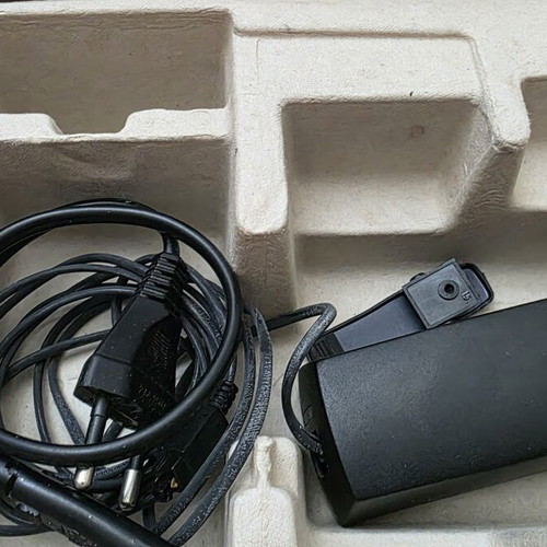 Ericsson GF 768 GSM mobile phone used, blue, battery needs replacement