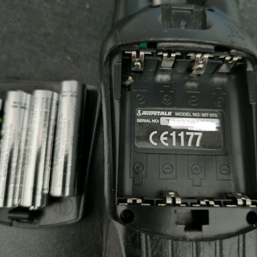 Cobra mt975 like new with 4 AAA batteries