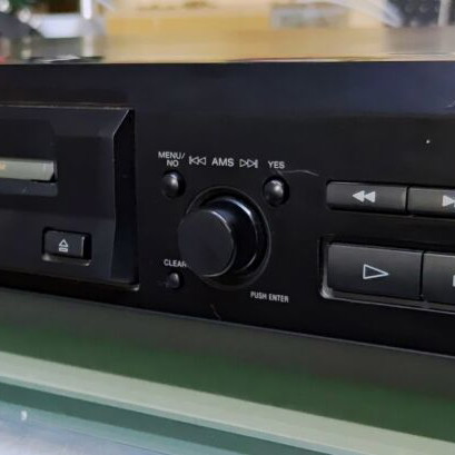 Sony MDS-JE330 Minidisc player used, fully functional