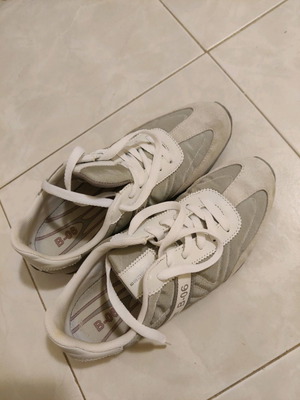 Αθλητικά Benetton αφόρετα, μέγεθος 38, γκρι