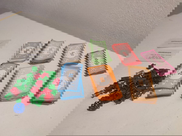 Monopoly parts διάφορα.