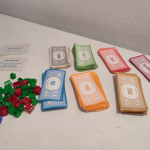 Monopoly used various parts from German edition