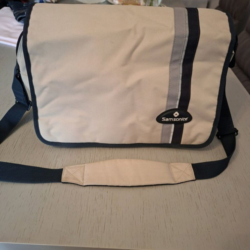 Samsonite messenger bag like new, beige