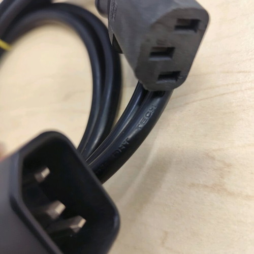 UPS power cable IEC C13-C14 1.80m like new
