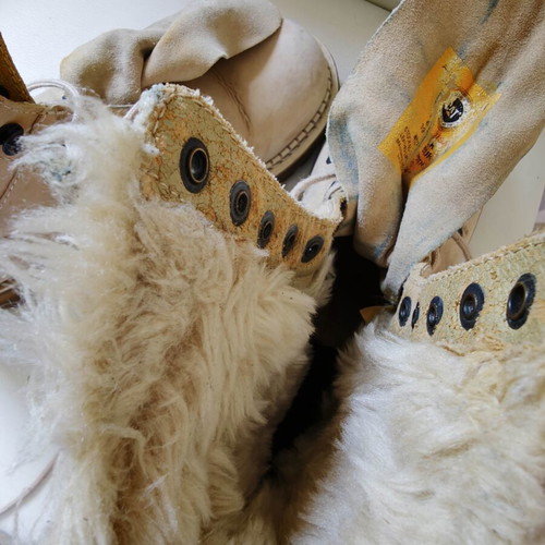 Caterpillar boots with fur, size 39-39.5, beige