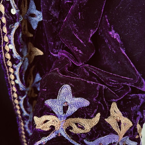 Velvet Kaftan like new with rich embroidery and sequins