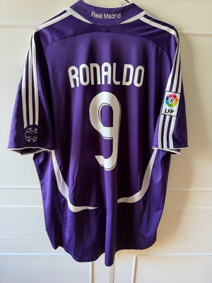 Ronaldo Real Madrid Jersey 2006-2007 like new XL