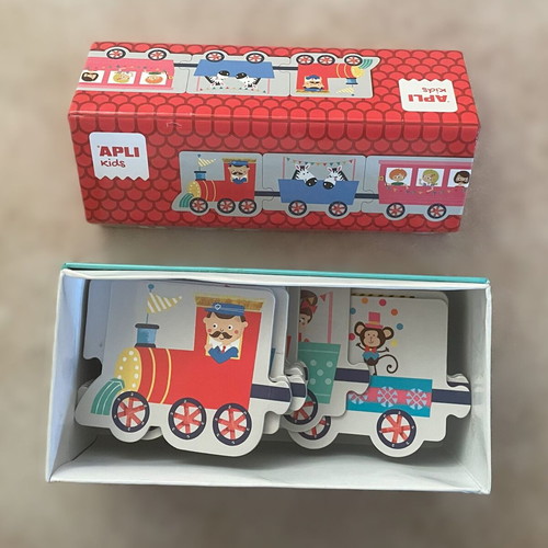 Children's Puzzle Train House Box like new, 20 pieces
