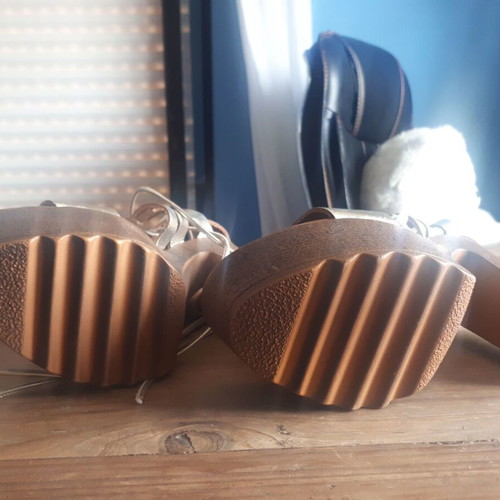 Bozikis sandals new, gold with high thick heel and ankle strap
