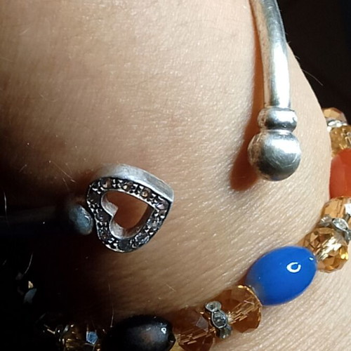 Silver 950 cuff bangle with heart motif and stones