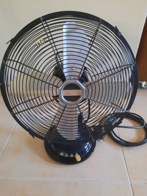 Vintage CINNI metal fan collectible piece