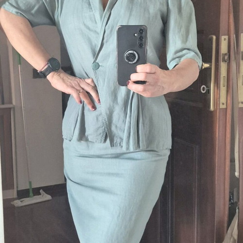 Women's vintage blazer in mint color like new