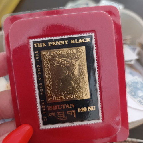 The Penny Black 1996 gold stamp Bhutan new