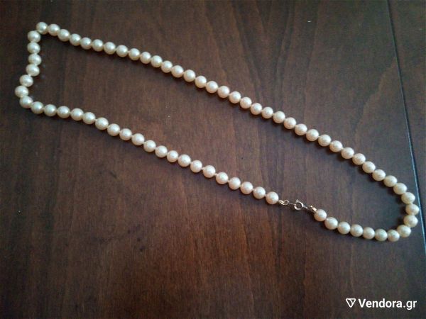  kolie sampani perles (vintage) me koumpoma krikaki (fo mpizou, faux bijoux)