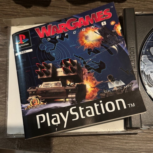 Defcon 1 Wargames PlayStation 1 used, case damaged