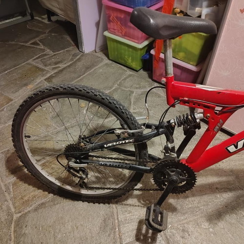 Velotec HTS 24" mountain bike used, red, 24 inch wheels
