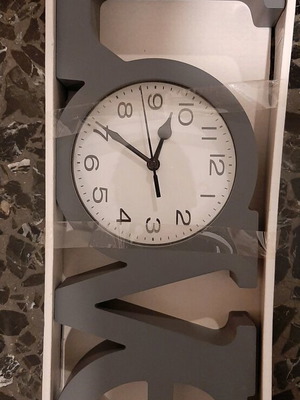 Analog tabletop clock like new