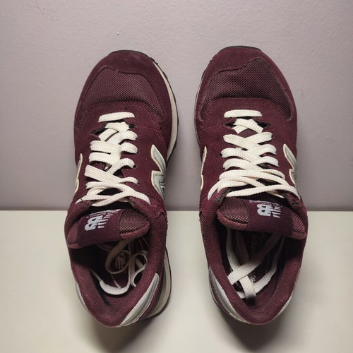 New Balance athletic shoes like new, size 38, white and red