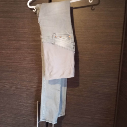 H&M denim jeans with extra fabric for belly coverage, like new, gray