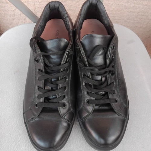 Dolce & Gabbana black leather sneakers like new