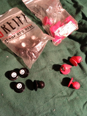 Cooking uniform buttons unused, pack of 2 sets with smile and red pepper