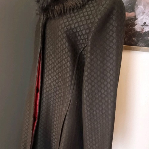 Woolen women's coat like new with fur collar, black, size M/L