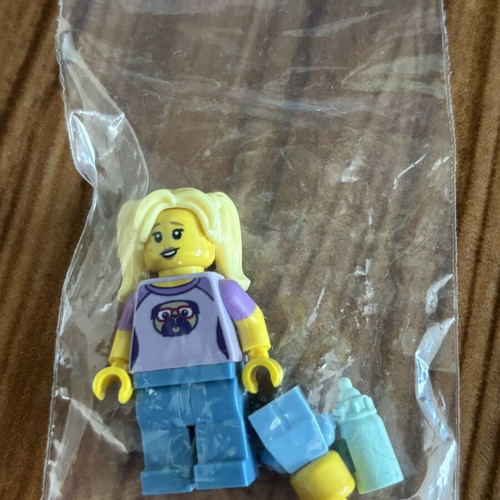 Babysitter Lego CMF Series 16 minifigure with accessories