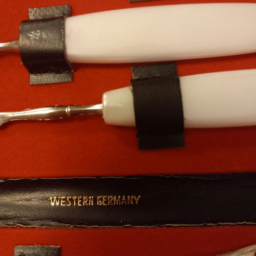 Vintage manicure set in case like new, West Germany