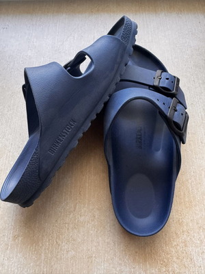Birkenstock slippers size 39 like new, blue