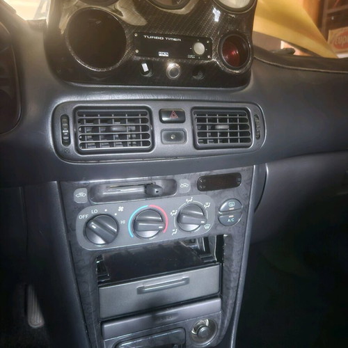 Toyota Corolla 2001 like new with handmade exhaust and 16-inch alloy wheels