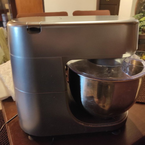 Izzy Kitchen Machine 1500w professional used with 6 Lt stainless steel bowl
