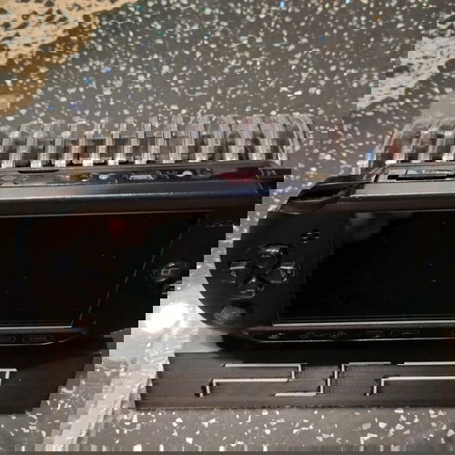 ПРЕДЛОЖЕНИЕ! Sony psp 1004 street пакет с 15 игри!