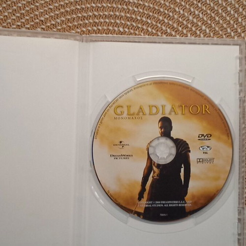 Gladiator DVD like new, historical adventure