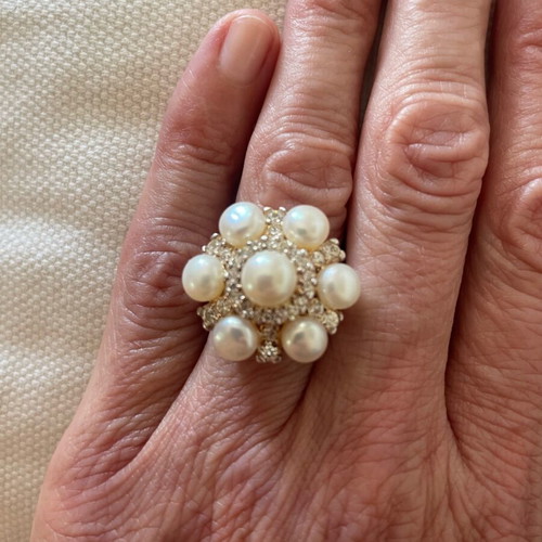 Silver ring with pearls and zirconia diamonds