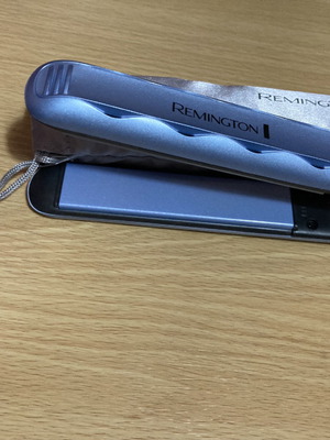 Remington Wet 2 Straight hair straightener used for wet and dry hair