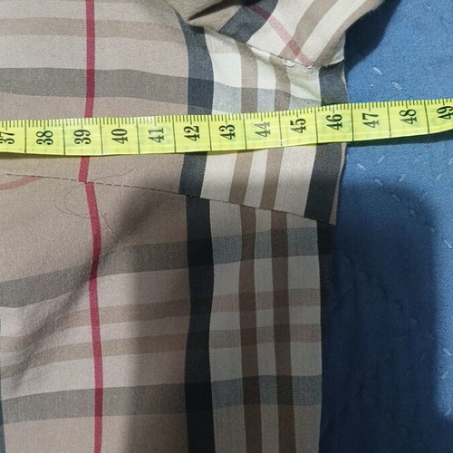 Julia Bergovich women's shirt like new, beige with elasticity