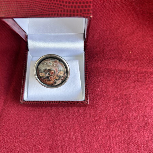 Vintage silver ring with stone like new