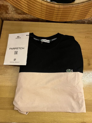 Lacoste T Shirt Medium New, Black and Beige