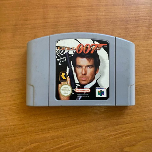 Goldeneye 007 Nintendo 64 used in good condition