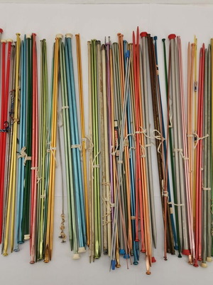 Knitting needles used 49 pairs with metal thickness gauge 1960