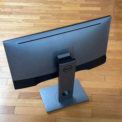 Dell UltraSharp U2718Q 27" 4K monitor used, broken screen for parts