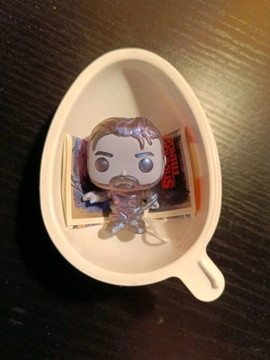 Stranger Things Kinder Joy Hopper new with paper and string
