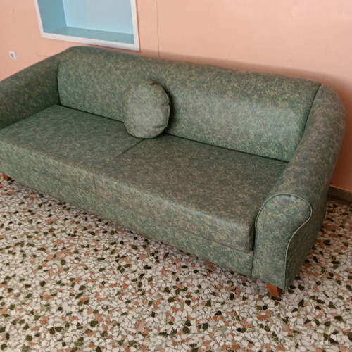 Sofa 4-seater used in excellent condition