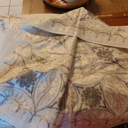 Small tablecloths and runners new