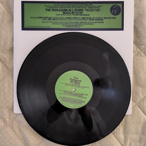 The Ticklejunk All Stars Resist Me 12" vinyl like new, electronic