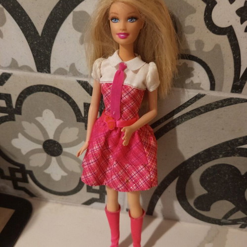 Barbie Princess Charm School Doll 2011 used