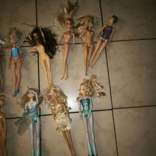 Barbie dolls used, pack of 21 assorted