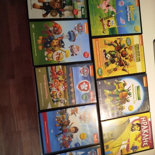 Children's movies used, discs included, almost new cases