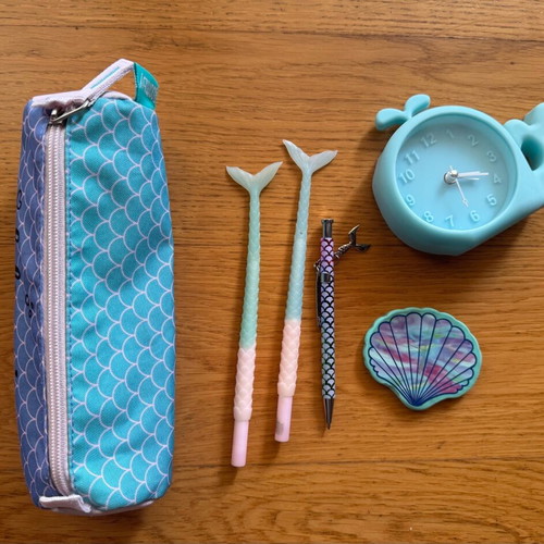 I Believe in Mermaids school set like new with bag and accessories